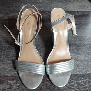 Schultz silver scrappy wedges size 10 b